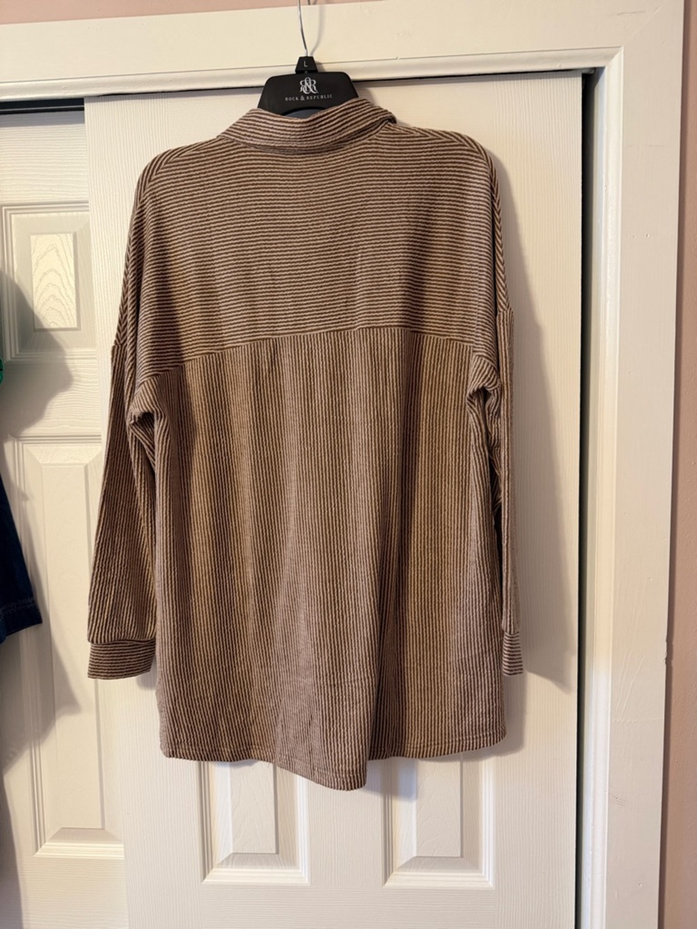 Button-Down Ribbed Shirt Jacket in Taupe - Picture 3 of 4